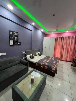 Royal Orbit studio